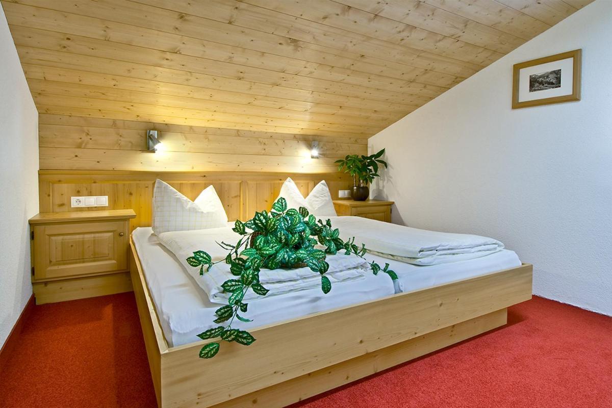 Hotel Haus Moostal à Sankt Anton am Arlberg Extérieur photo